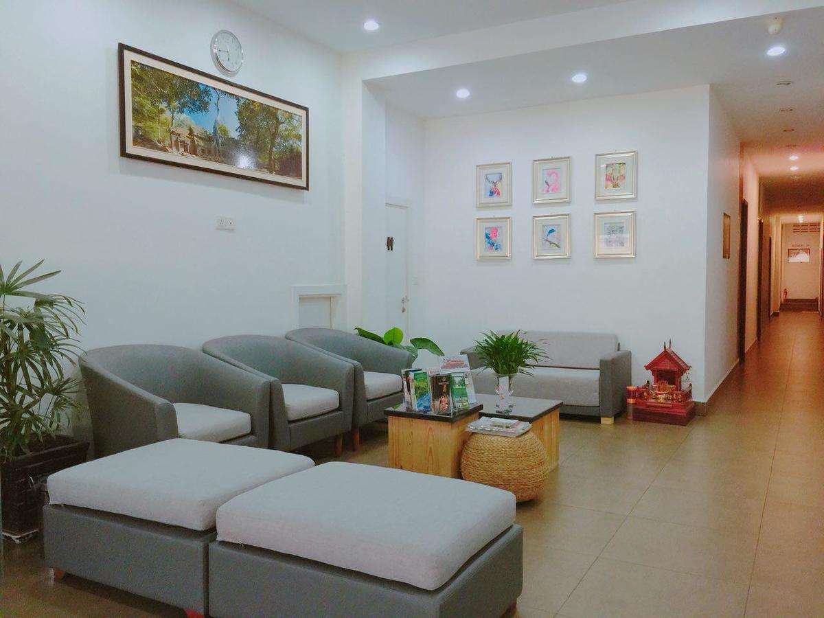 Aura Thematic Hostel Phnom Penh Exterior photo